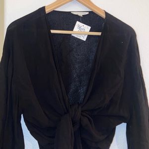 Really cute wrap top!